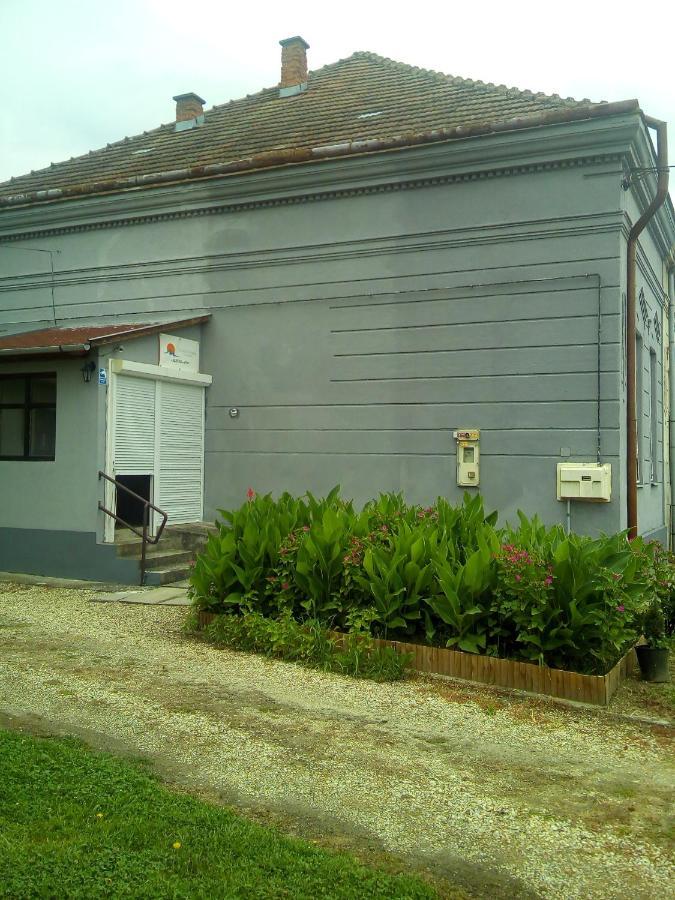 Zakany Drava Voelgye Vendeghaz酒店 外观 照片